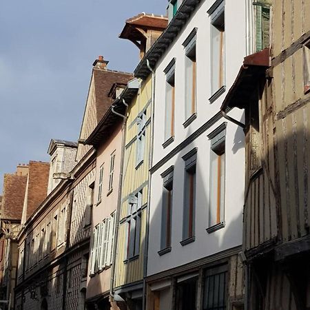 Appart'Hôtel Sainte Trinité Troyes Esterno foto